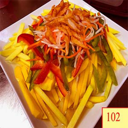 102. GỎI XOÀI - VIETNAMESE STYLE MANGO SALAD, GREEN, RED PEPPER & FRIED SHRIMP PASTE